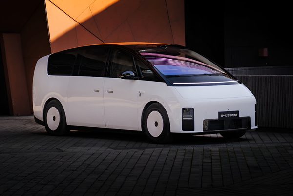 Поставки Li Auto в августе выросли на 32%