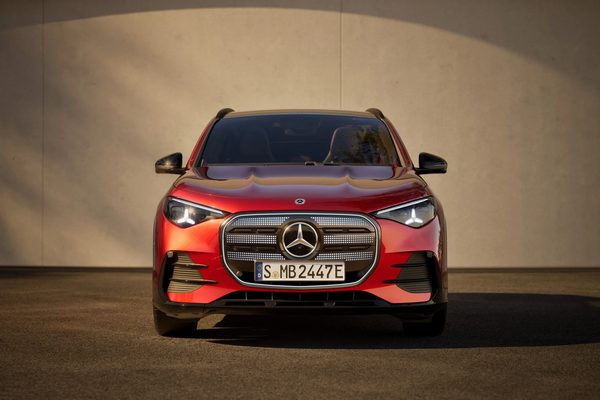 Mercedes-Benz GLA нового поколения стал электрическим