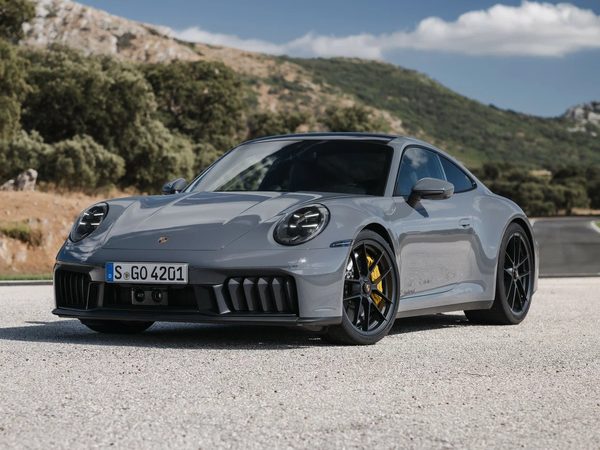 Porsche расширяет сокращения и пересматривает планы развития