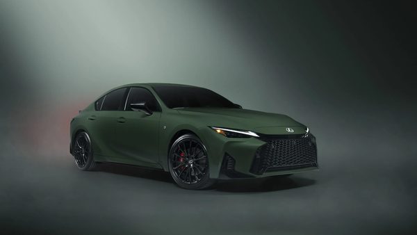Lexus IS gets a 350-car Envious green package