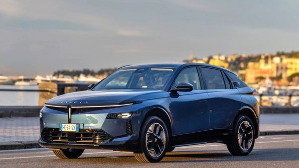 Lancia Gamma opens for orders from 39,900 euros