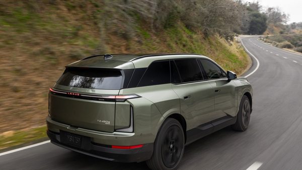 Lexus TZ: Three-Row Electric SUV Debuts as a Global Model