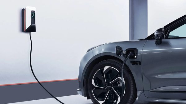 China added 626,000 charge points in July