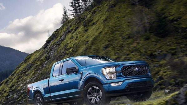 Ford recalls 741,195 trucks and SUVs over defect