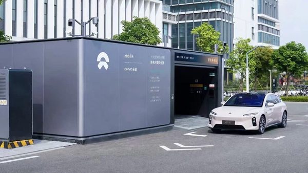 Geely takes 30% of NIO Power in battery-swap deal