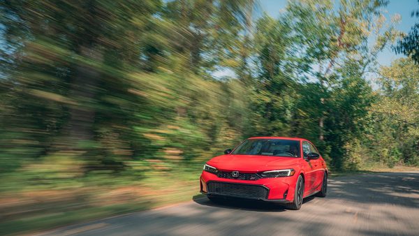 Honda приостановит механику на Civic Si и Integra