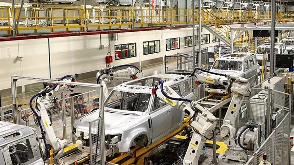 JLR to cut 4,000 jobs after profit slump