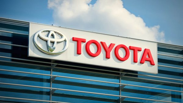 Toyota wants renewable-fuel cars rated zero-emission