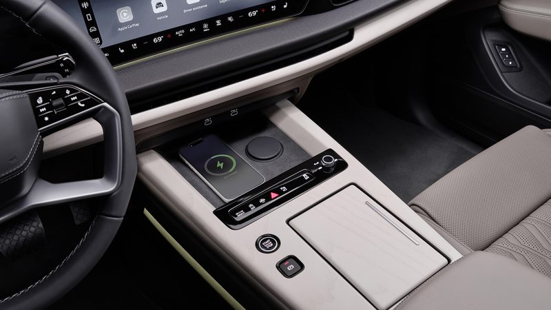 Audi Q9 - interior