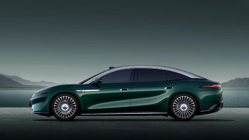 BYD's Da Han flagship claims 1,008 km of range - photo 3