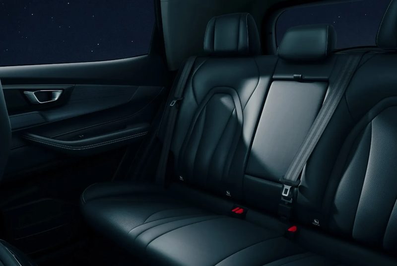DR Automobiles DR 5 - interior