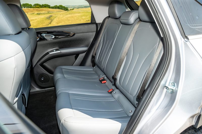 Geely EX2 arrives in the UK from GBP 20,990 - interior