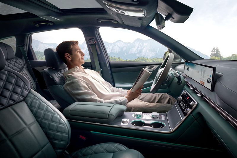 Genesis GV80 Hybrid - interior