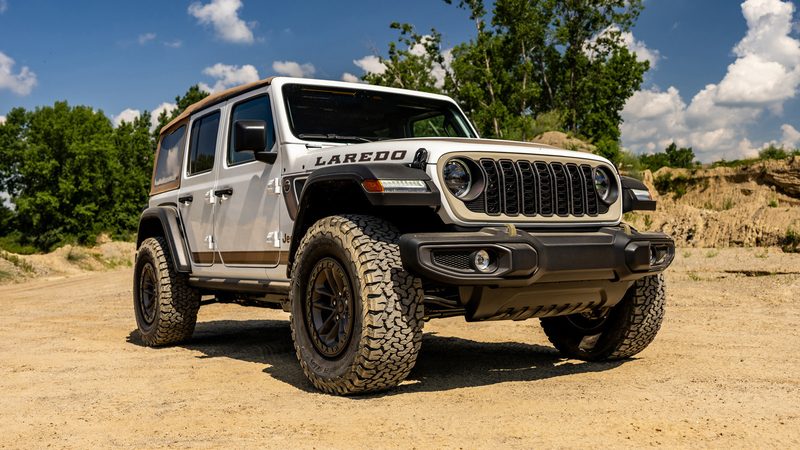 Jeep Revives the Wrangler Laredo Name After Almost 40 Years - photo 2