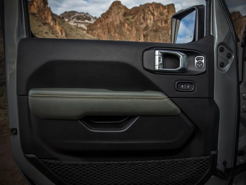 Jeep Wrangler - interior