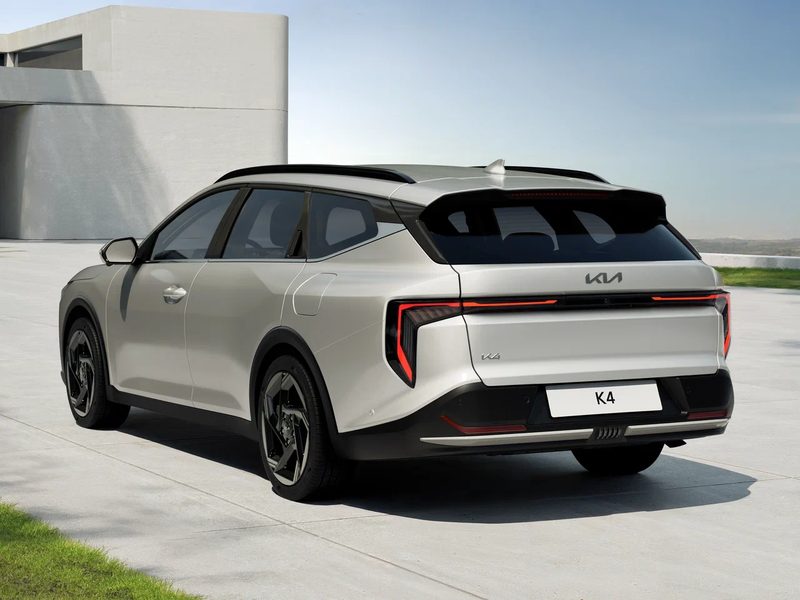 Kia K4 - photo 2