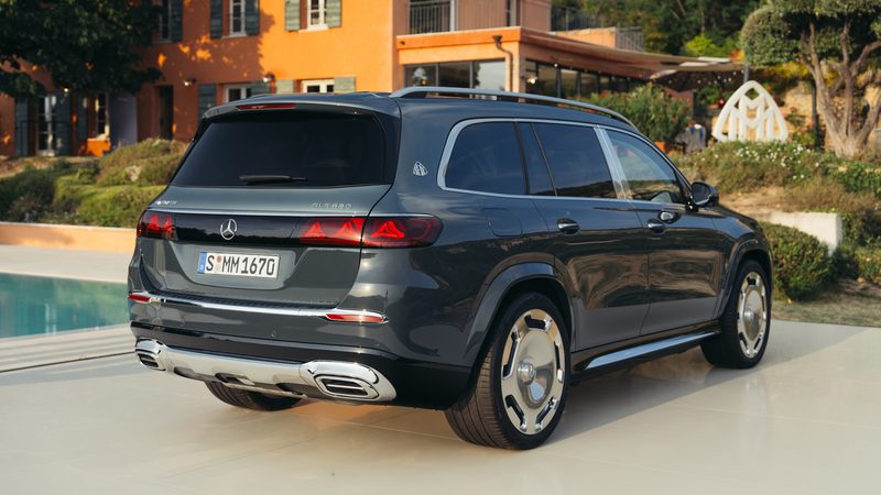 Mercedes-Maybach GLS 680 сменил GLS 600, V8 теперь на 603 л.с. - photo 4