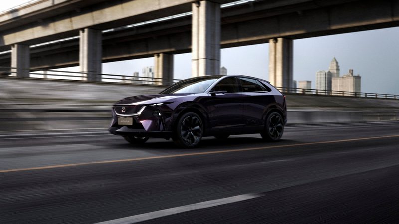 Mazda CX-6e - photo 2