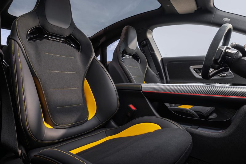 Mercedes-Benz AMG CLA 45 - interior