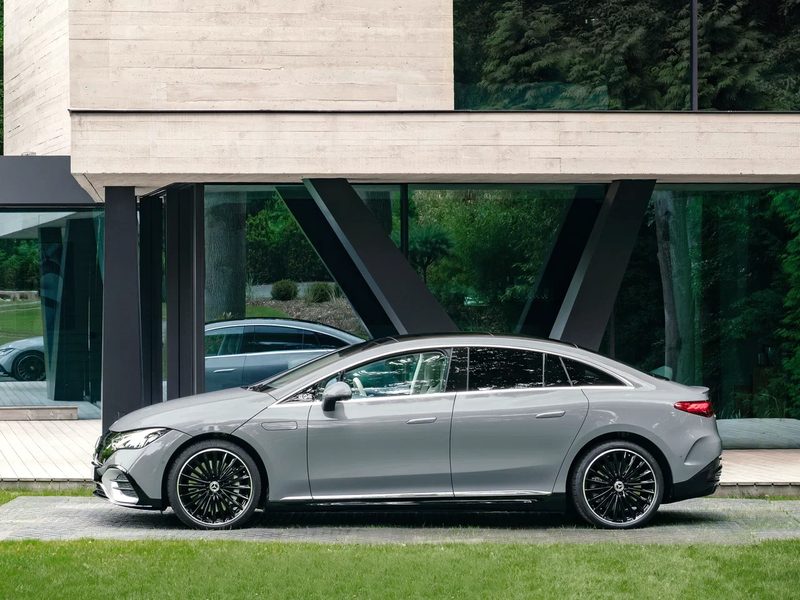 Mercedes-Benz EQE - photo 3