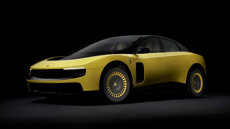 Ferrari Luce: First Electric Ferrari  - 4 Motors, 1,050 hp, Design by Jony Ive - photo 4
