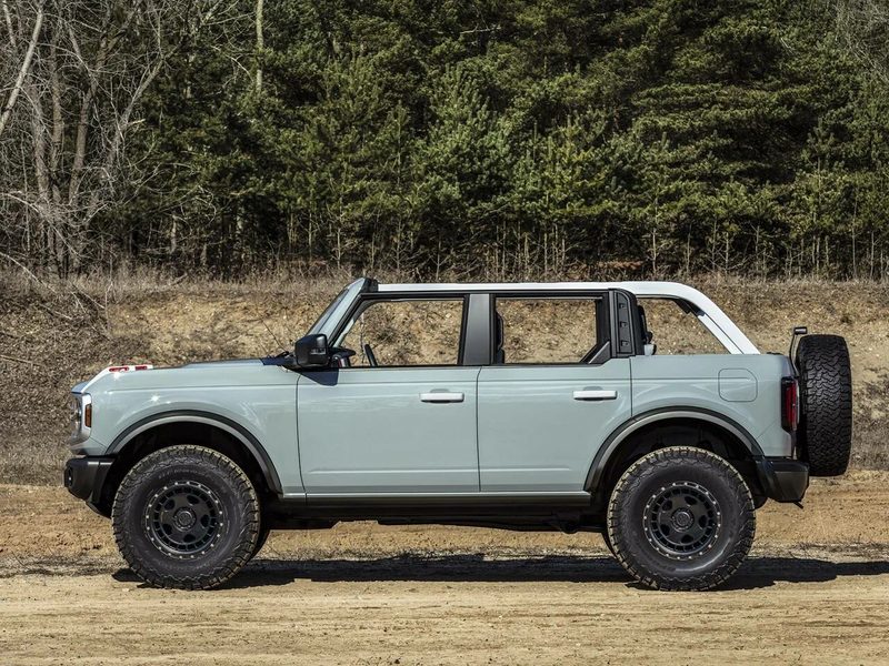 Ford recalls 565,691 Bronco SUVs over fire risk - photo 3