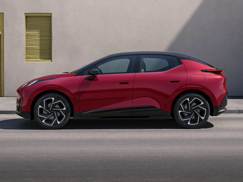 Lynk & Co 02 - photo 2