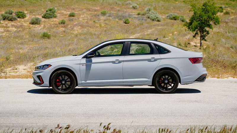 Volkswagen Jetta - photo 3