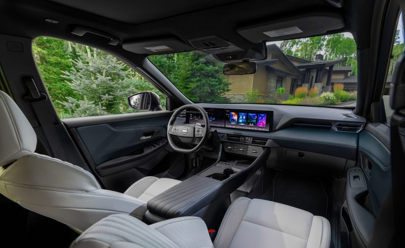 Nissan Rogue - interior