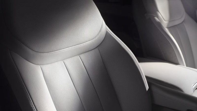 Land Rover Range Rover Electric - interior