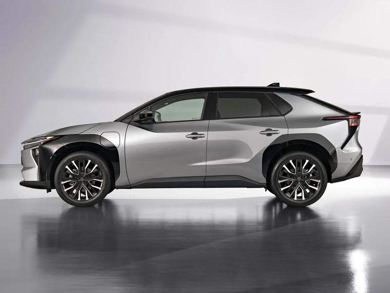 Toyota bZ4X - photo 2