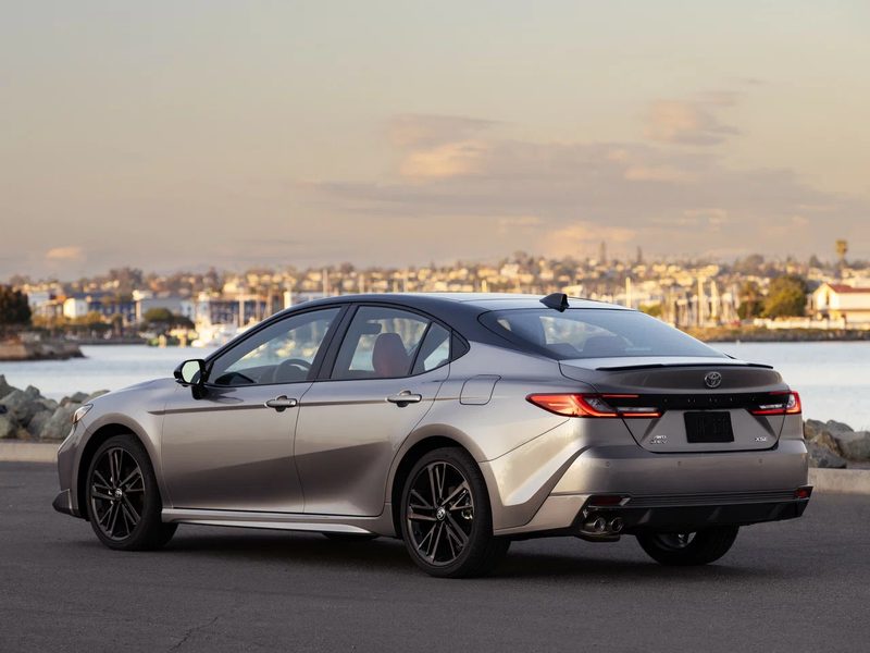 Toyota Camry - photo 3