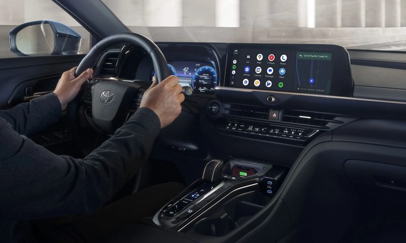 Toyota Crown - interior