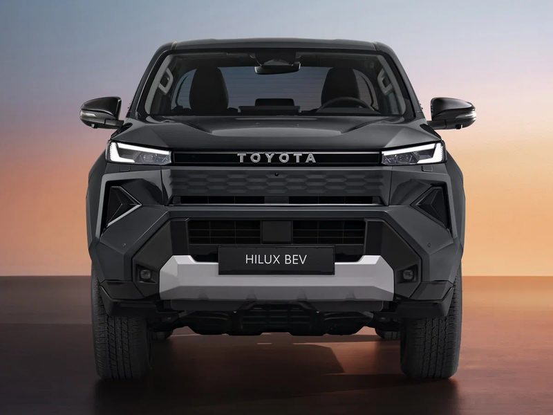 Toyota Hilux - photo 2