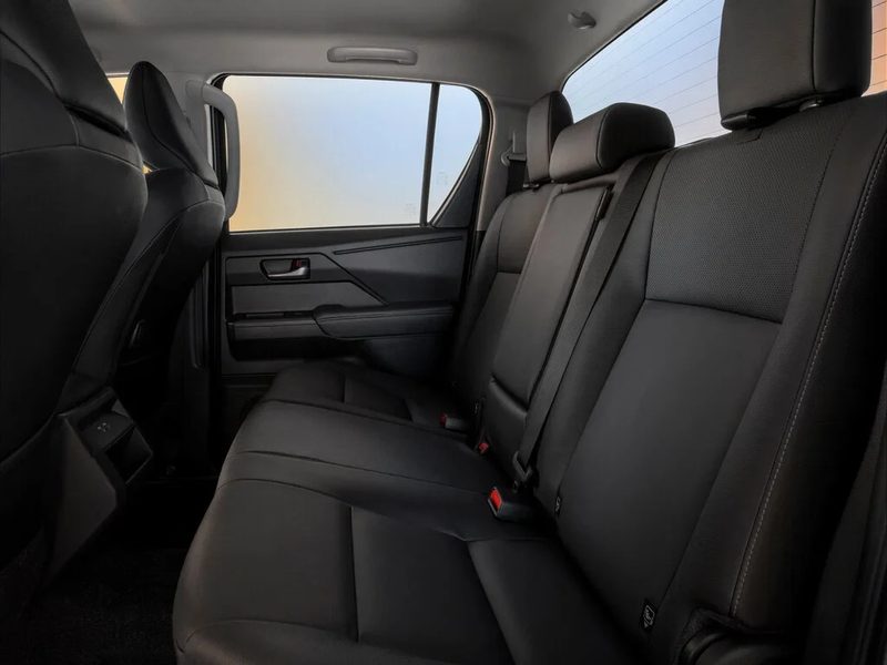 Toyota Hilux - interior