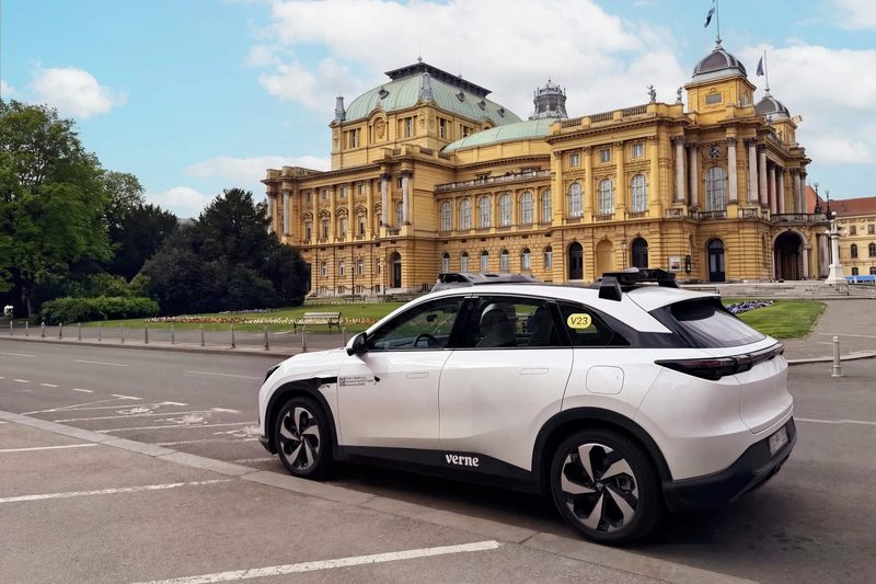 Uber Brings Robotaxis to Europe. The Car Is an ArcFox. - photo 4