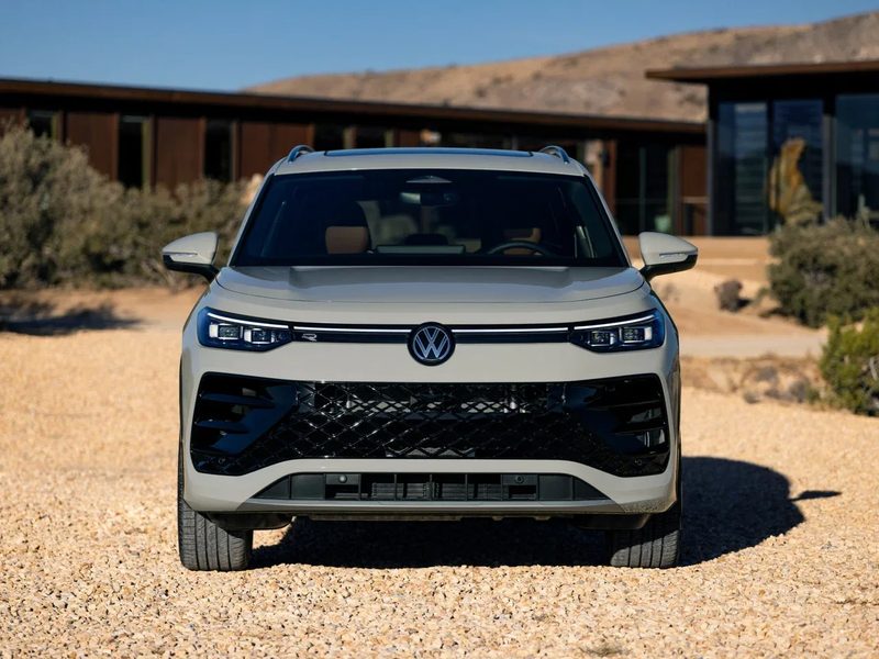 Volkswagen Tiguan - photo 2