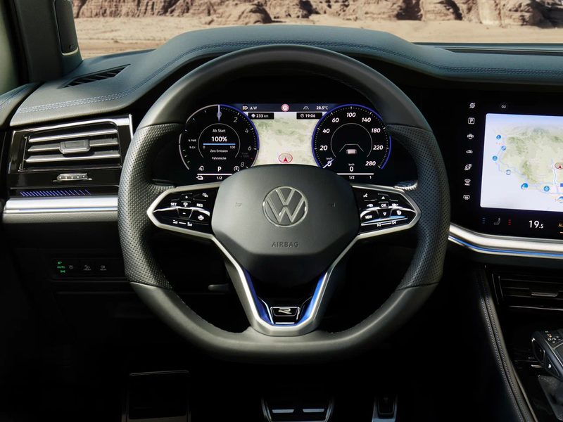 Volkswagen Touareg - interior