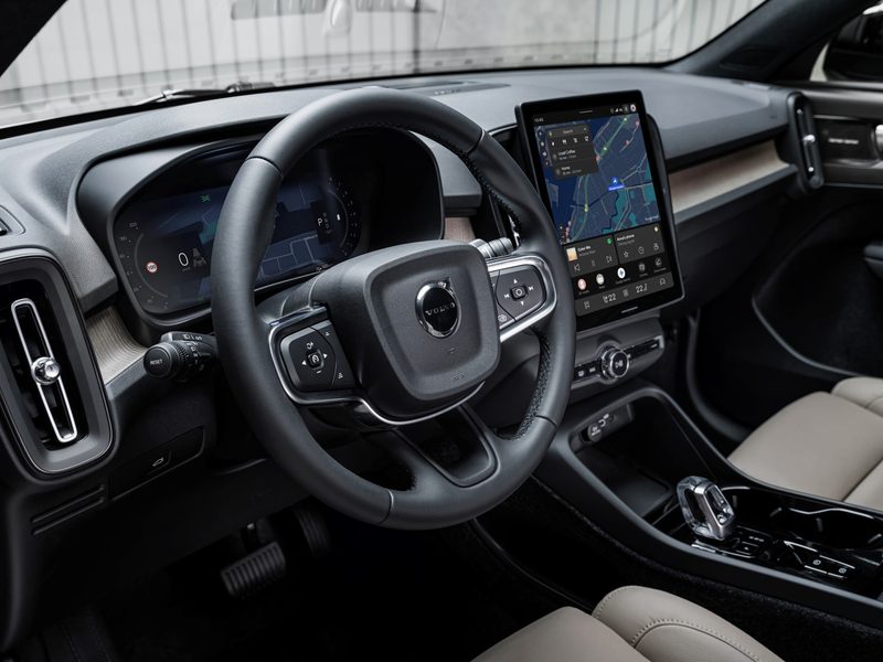 Volvo XC40 - interior