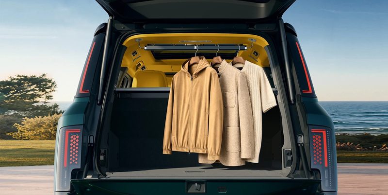 Yangwang U8L gains a four-seat, $216,000 flagship - photo 4