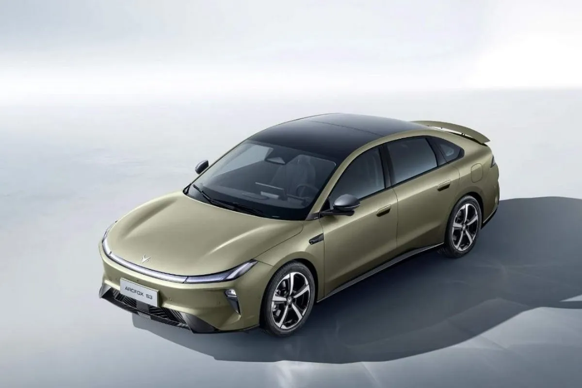 Arcfox S3: Large Electric Sedan from BAIC from $10,100 — photo 4