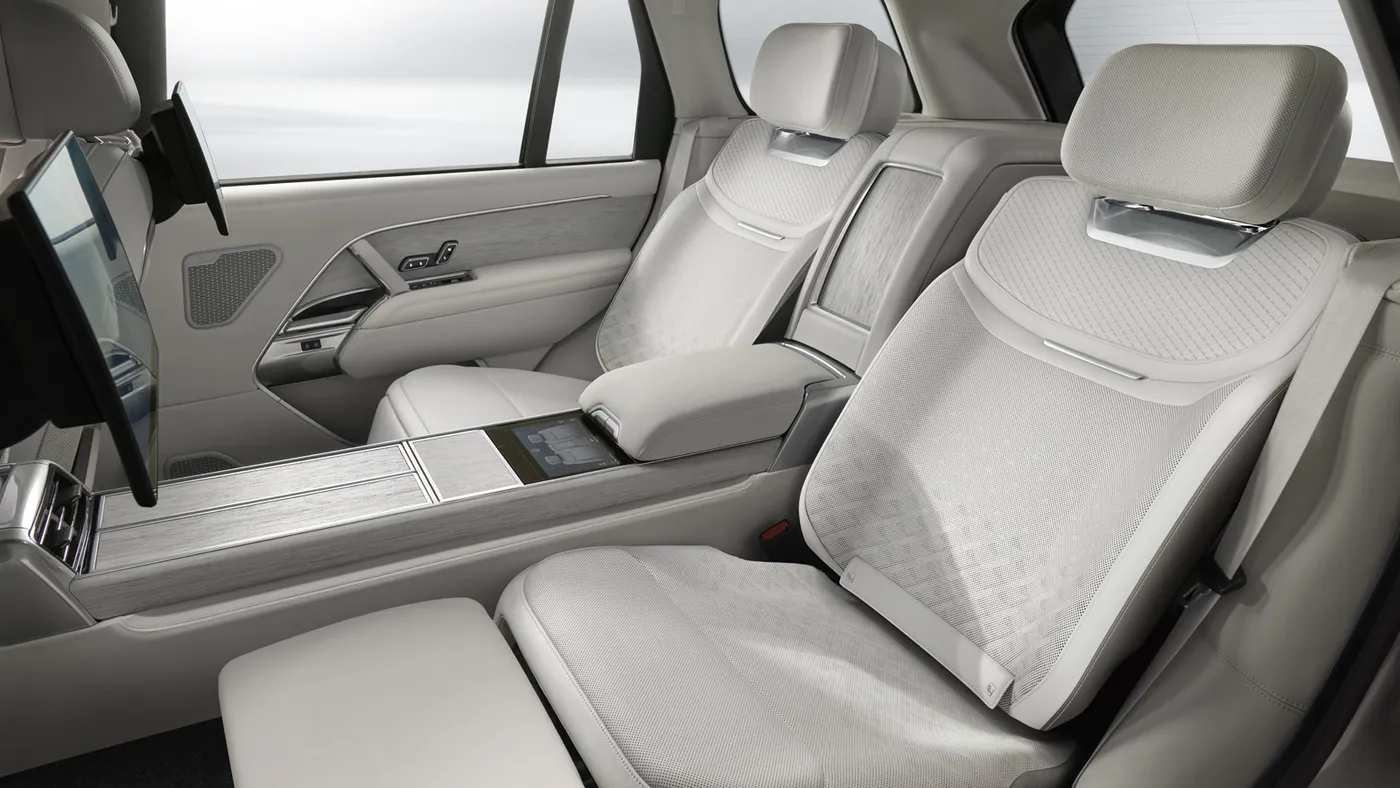 Range Rover SV Ultra: By Invitation Only — photo 12