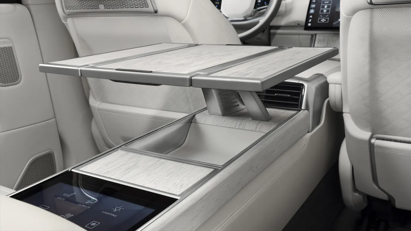 Range Rover SV Ultra: By Invitation Only — photo 14